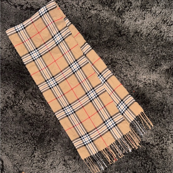 Burberry Other - Burberry scarf
